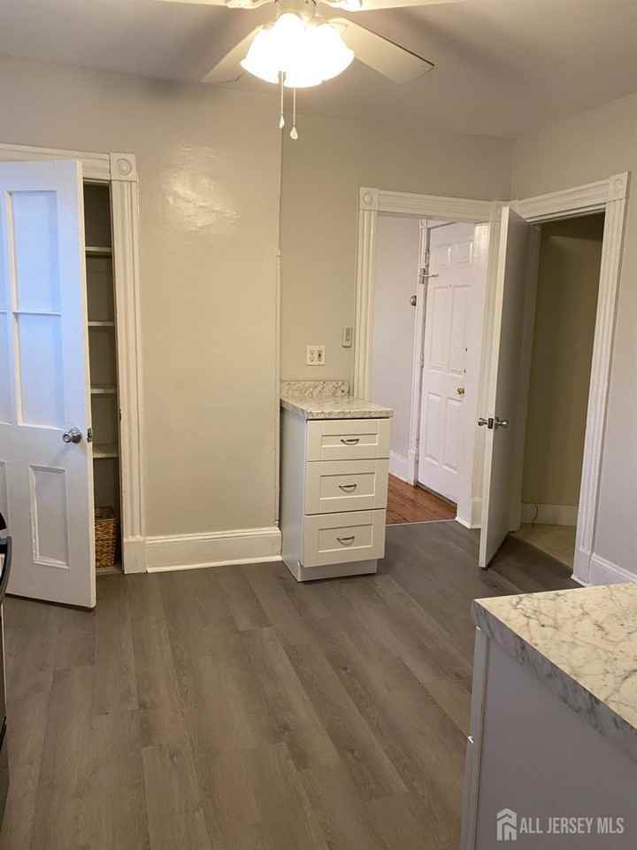 237 Montgomery St #2 - Photo 6 of 12