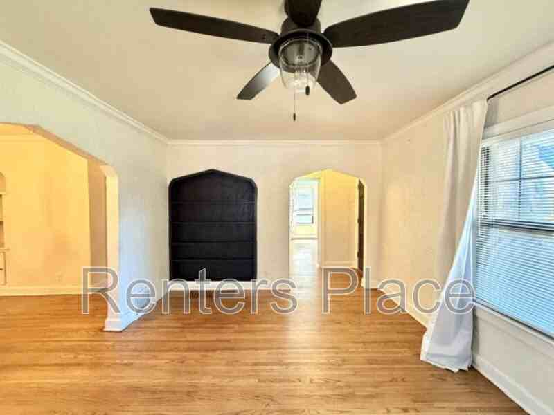 1531 S Gary Pl - Photo 3 of 17