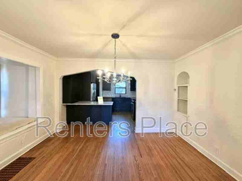 1531 S Gary Pl - Photo 4 of 17