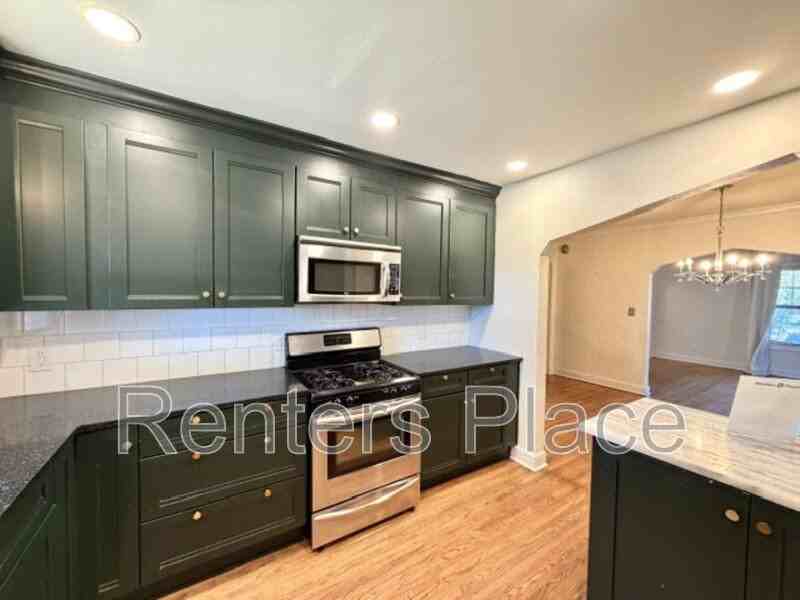 1531 S Gary Pl - Photo 5 of 17