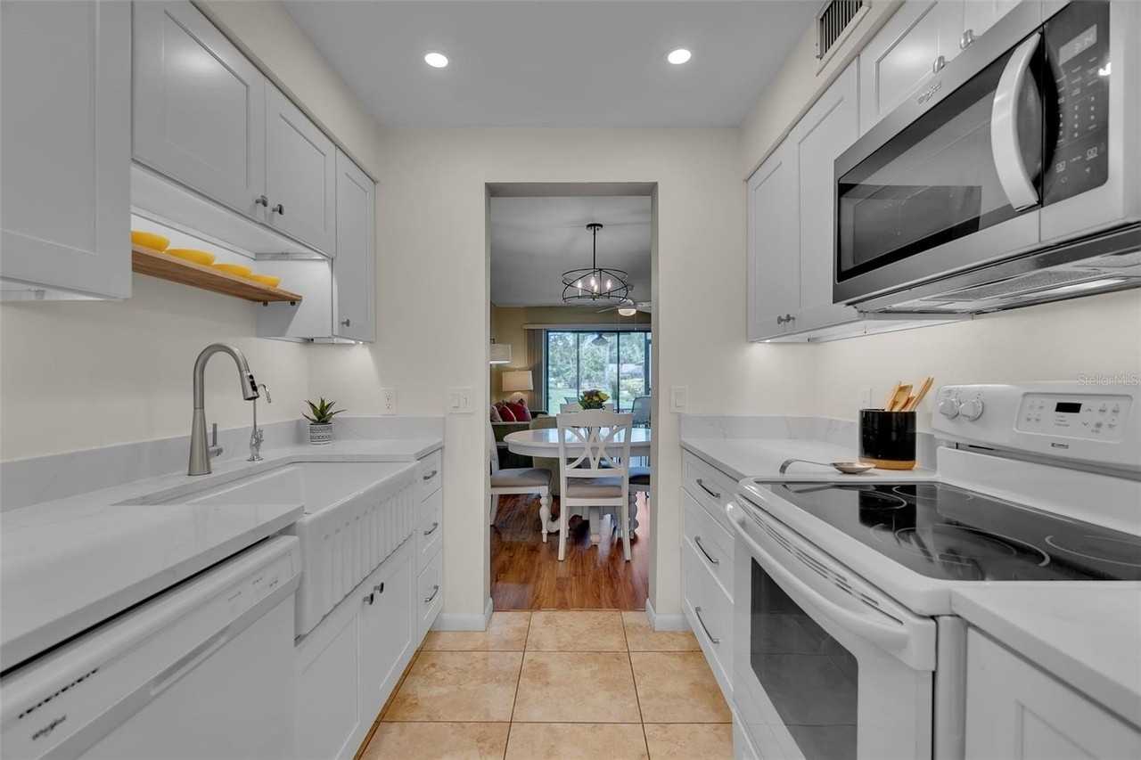 Bravura Lake Dr #97 - Photo 7 of 41