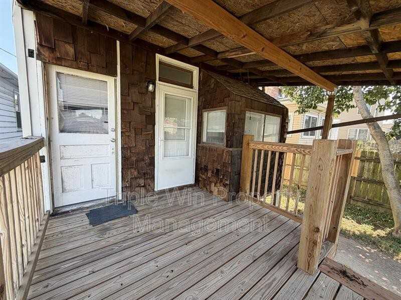 5246 Blow St - Photo 6 of 29