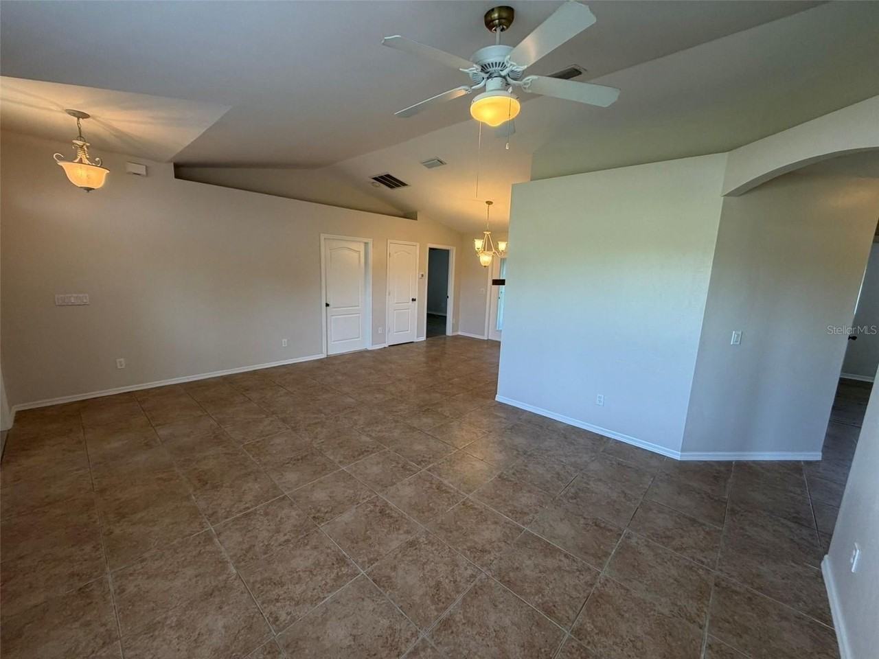 8366 Glover Ave - Photo 4 of 15