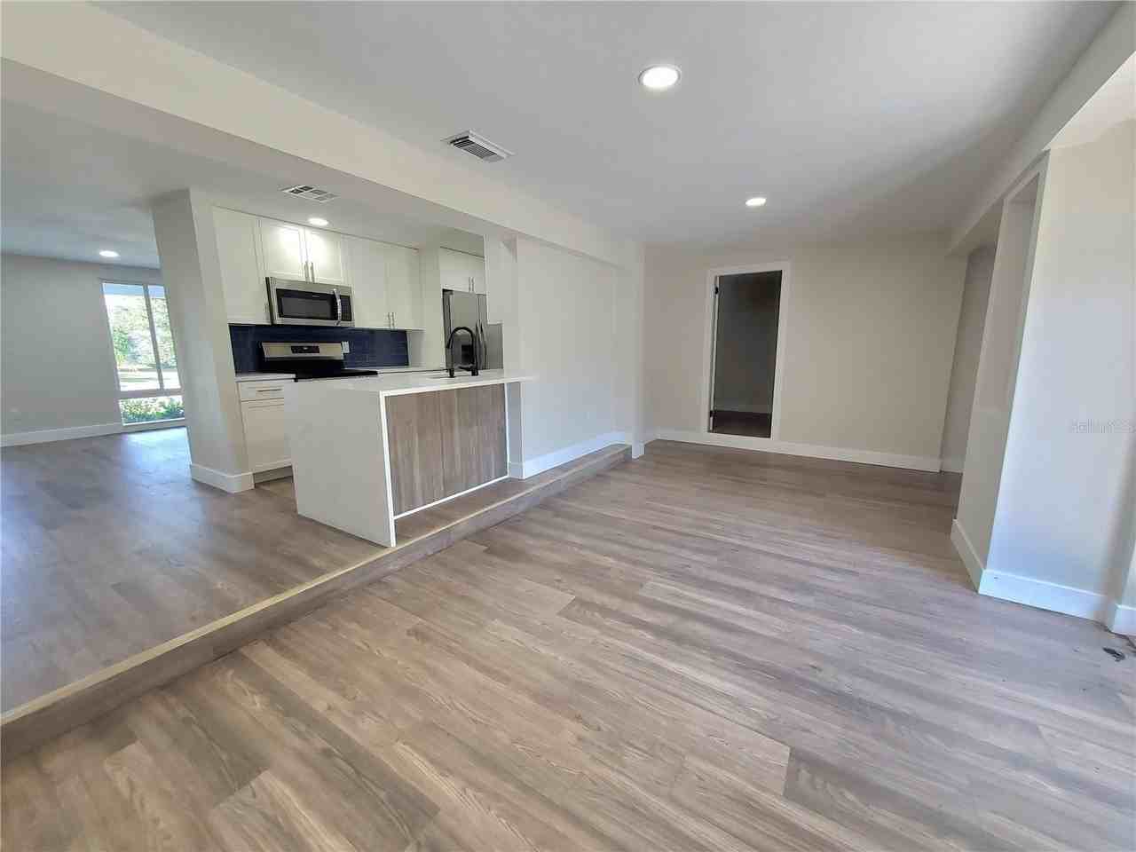 20191 Gladstone Ave - Photo 6 of 21