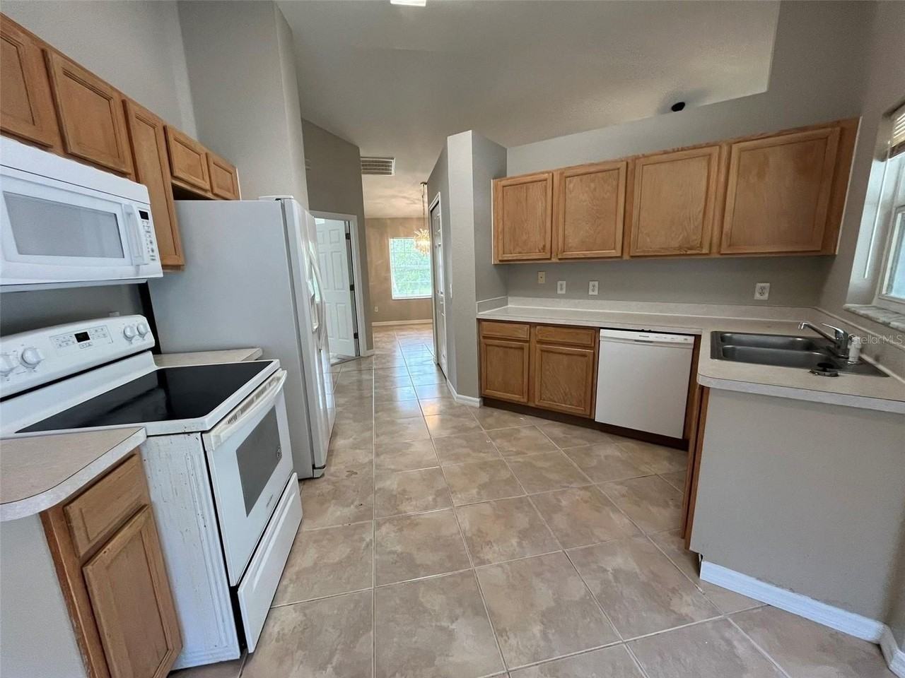 3767 Inagua Ave - Photo 2 of 11