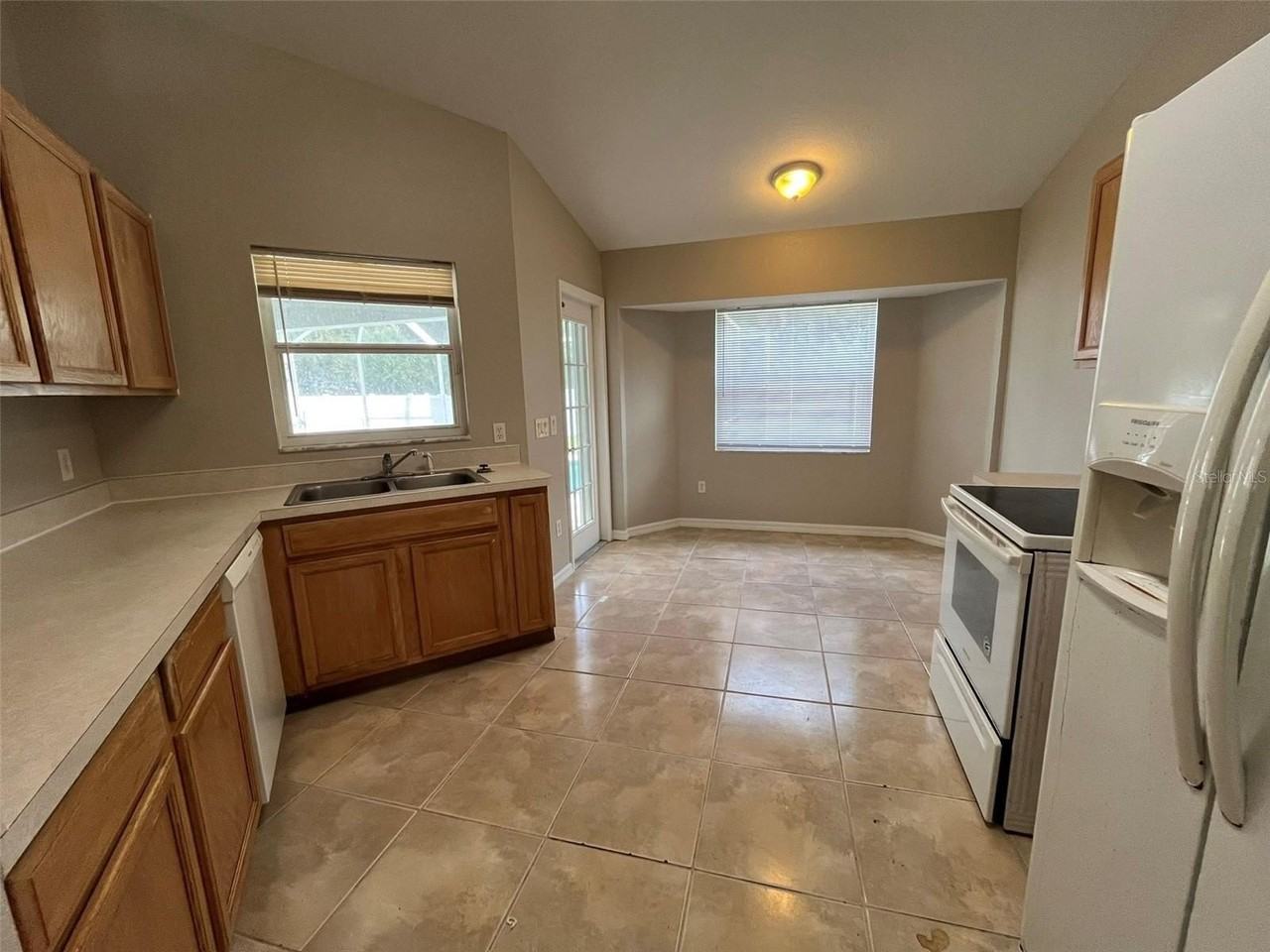 3767 Inagua Ave - Photo 3 of 11