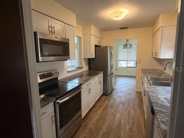 2832 Nw 44th Pl - Photo 4 of 11
