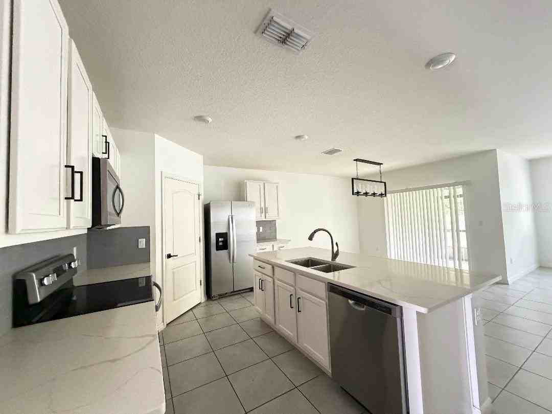 3741 Crimson Clover Dr - Photo 4 of 17