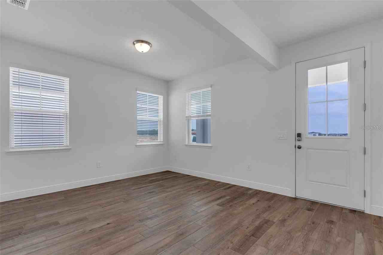 2248 Hen Rd - Photo 3 of 30