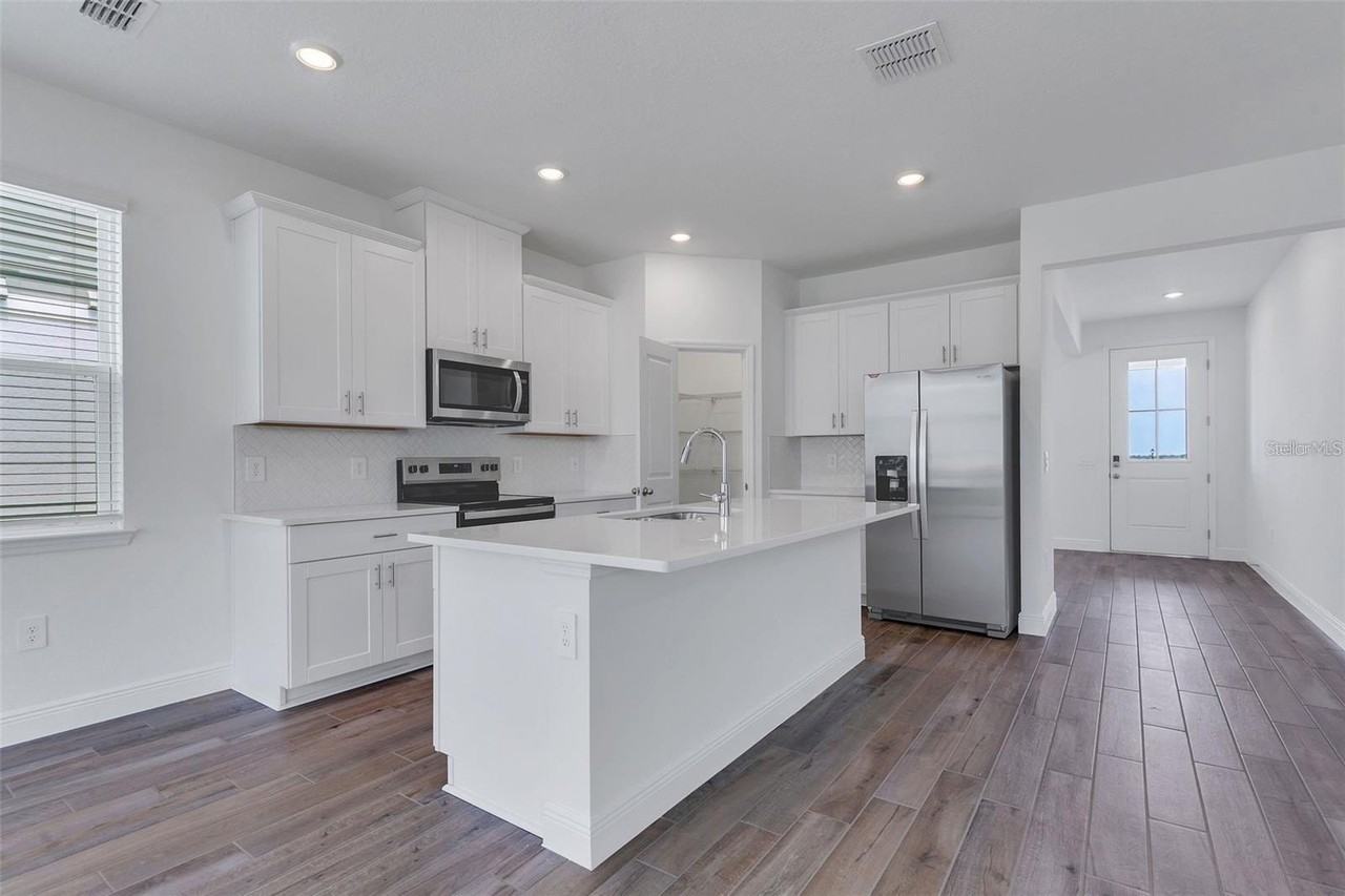 2248 Hen Rd - Photo 6 of 30