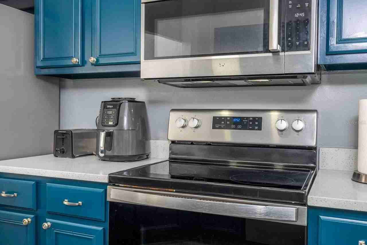 254 Cordova Ave - Photo 7 of 50