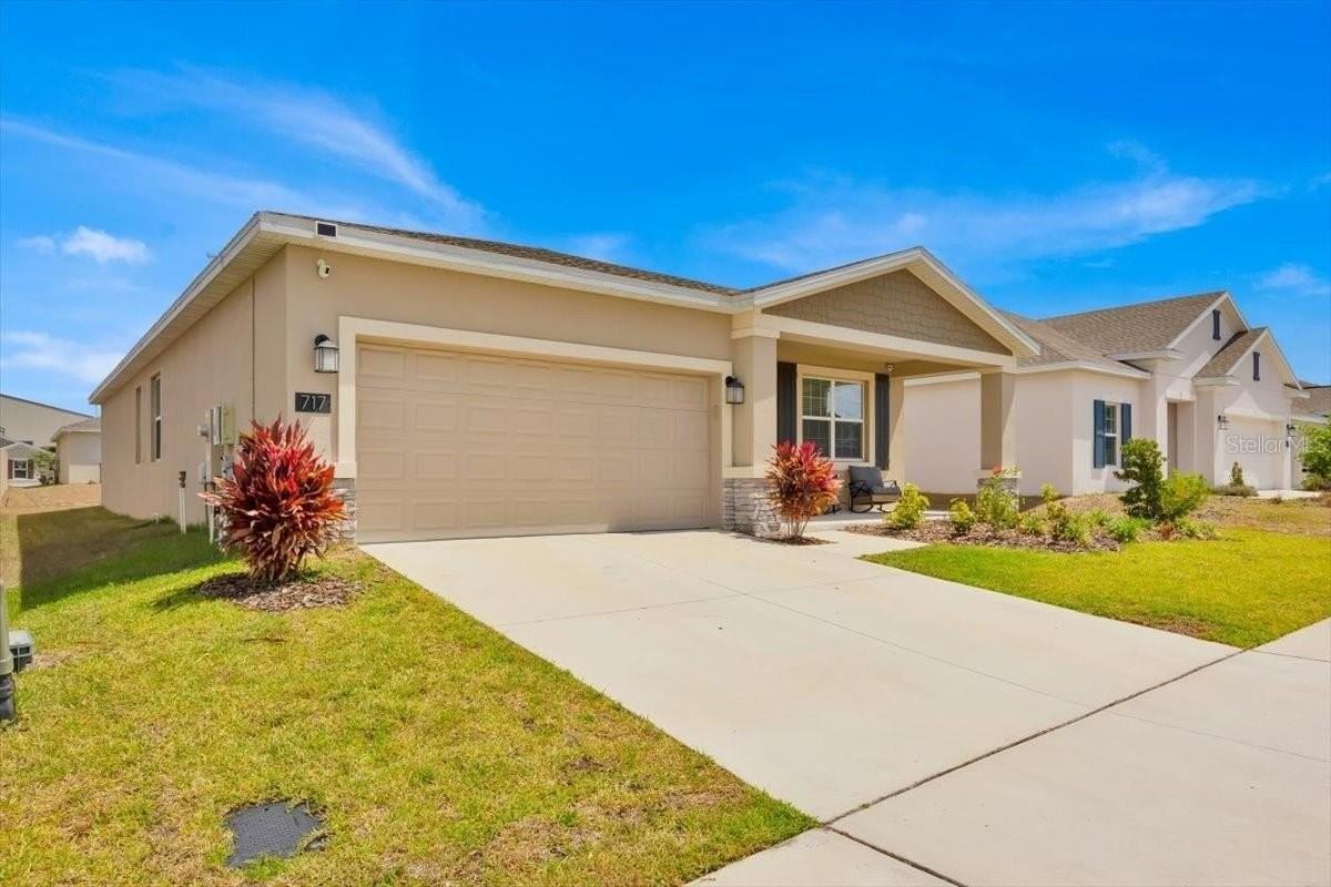717 Citrus Reserve Blvd - Photo 3 of 27