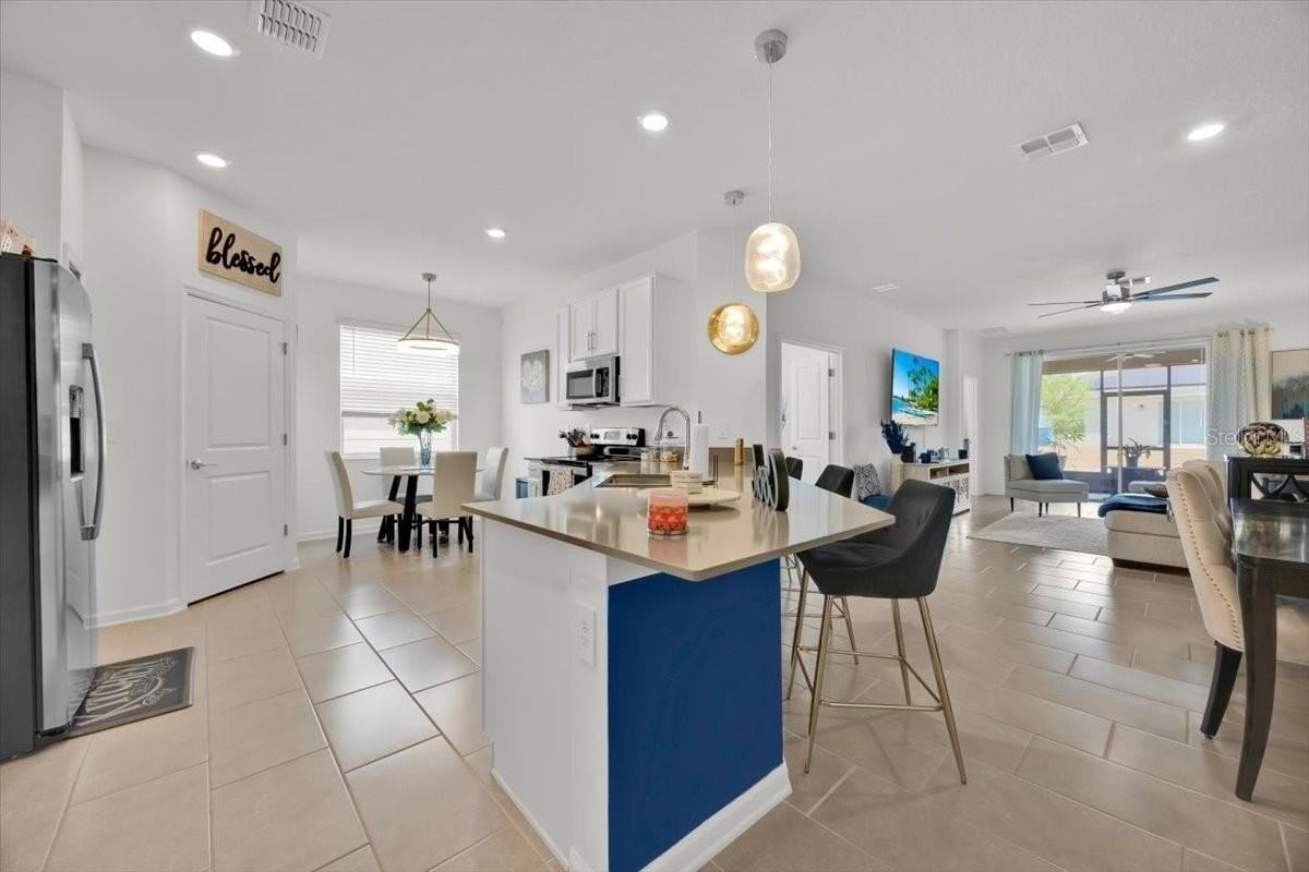 717 Citrus Reserve Blvd - Photo 5 of 27