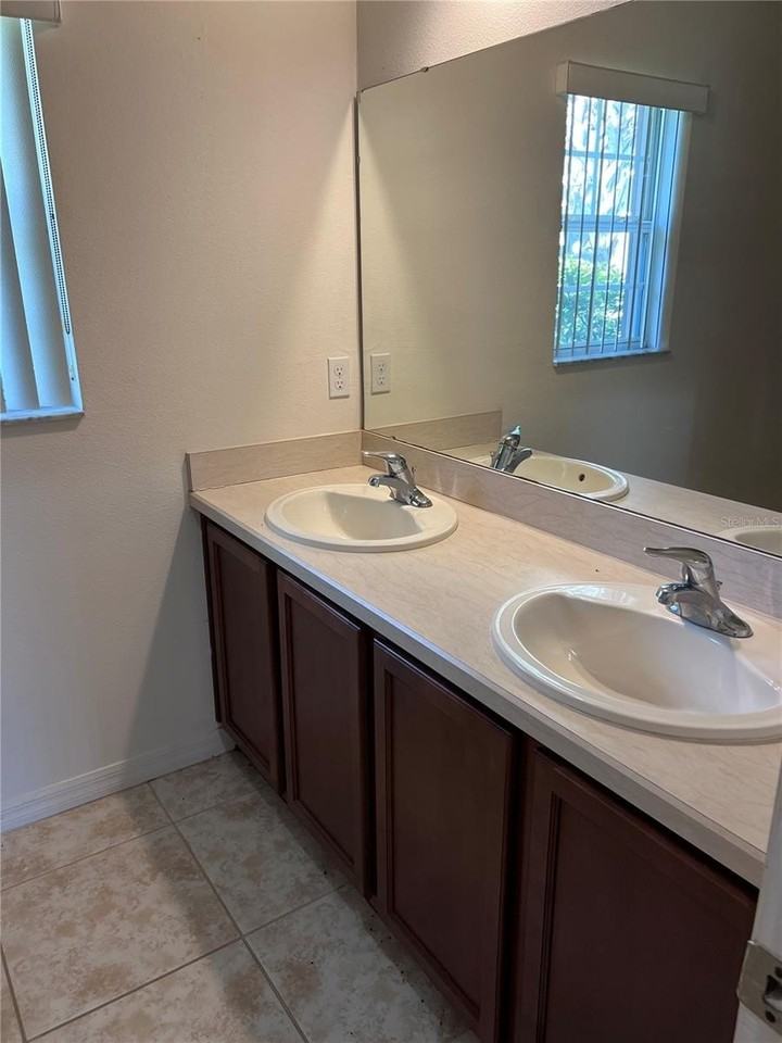 3510 Yacht Club Ct - Photo 7 of 12