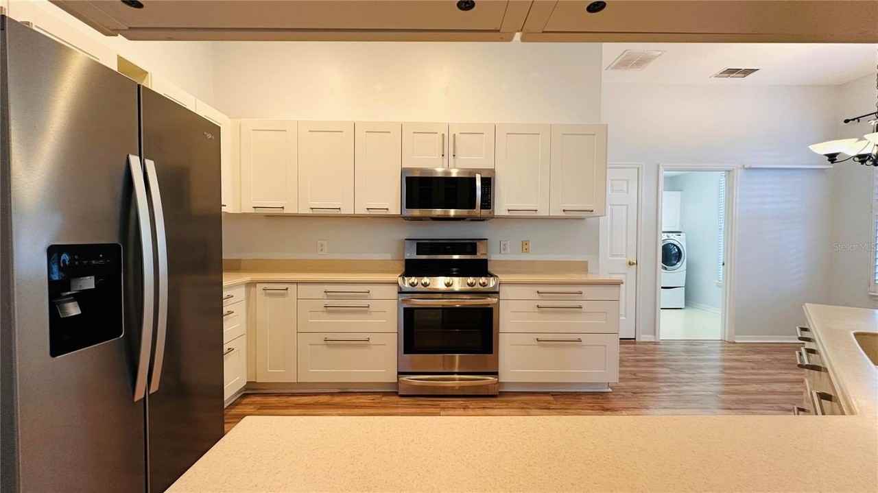 622 Wisteria Ln - Photo 7 of 34