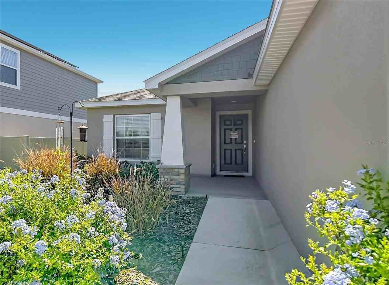 609 Ambleside Dr - Photo 3 of 37