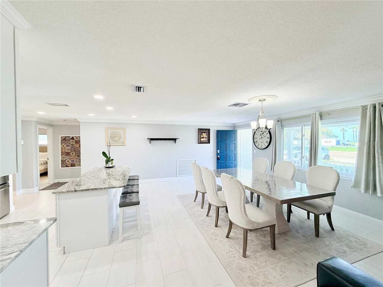 2513 Gulf Blvd - Photo 6 of 30
