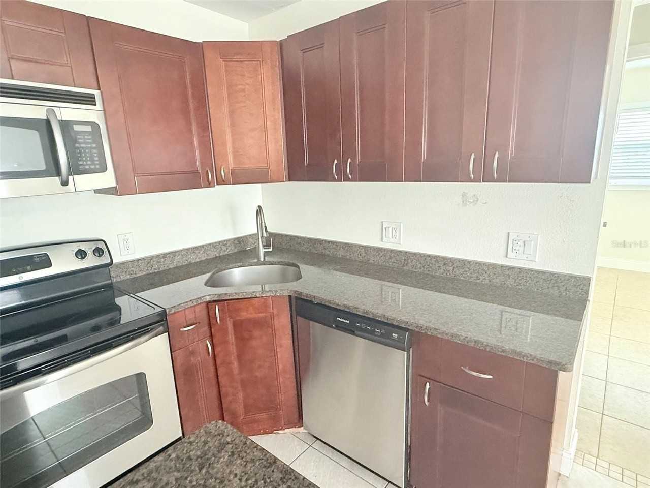 5066 3rd St N - Photo 7 of 27