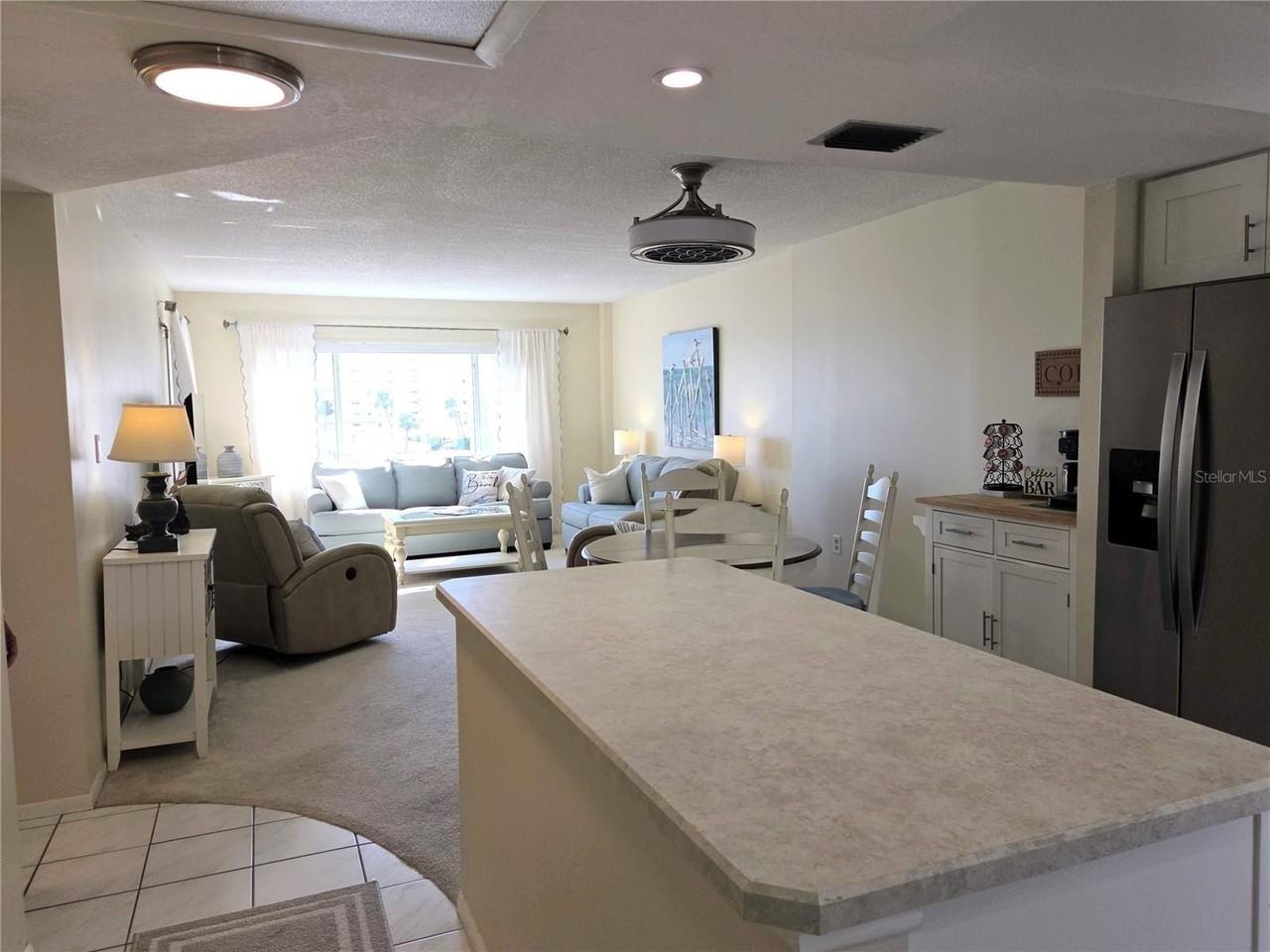 4650 Cove Cir #409 - Photo 3 of 41