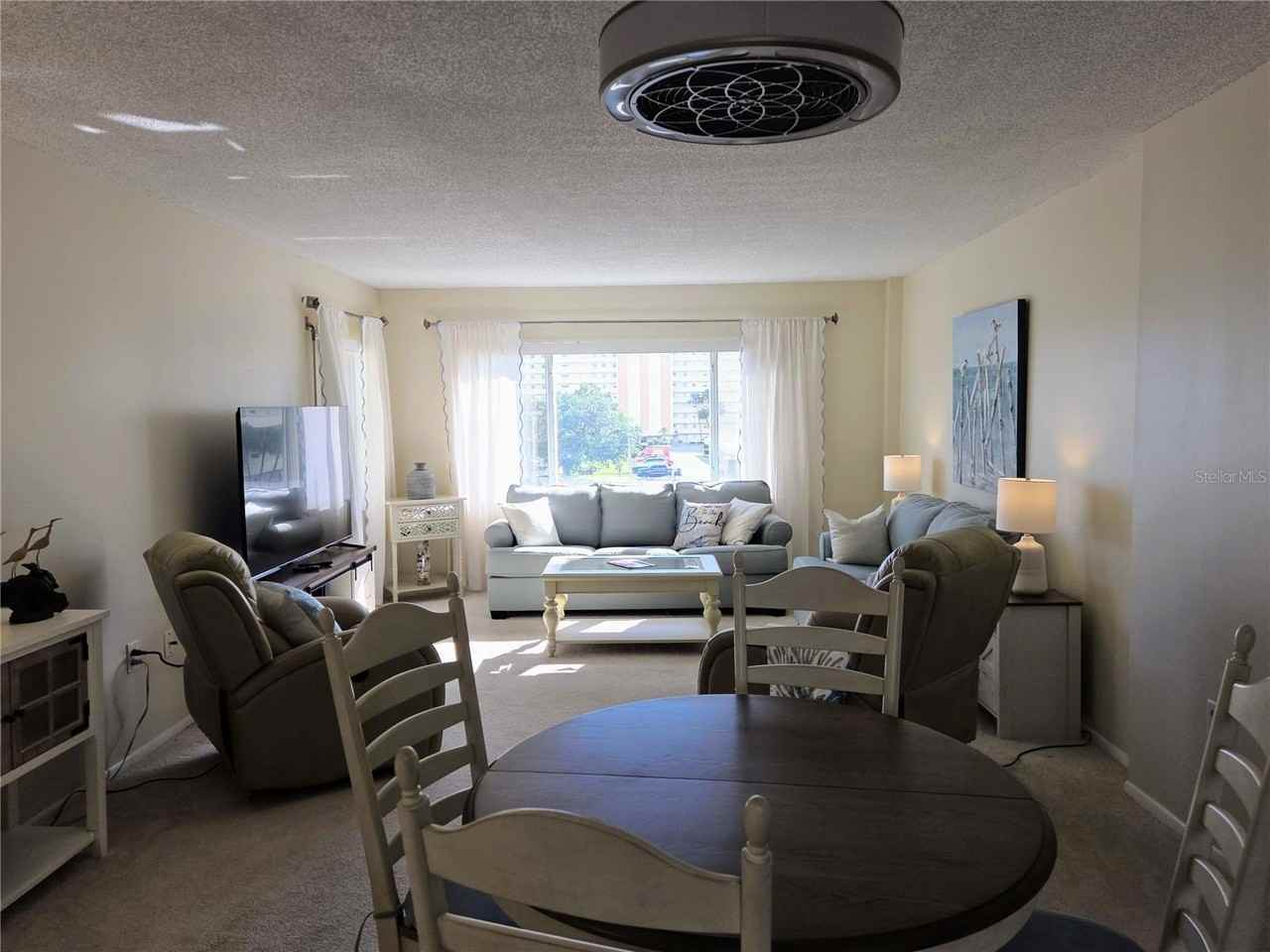 4650 Cove Cir #409 - Photo 4 of 41