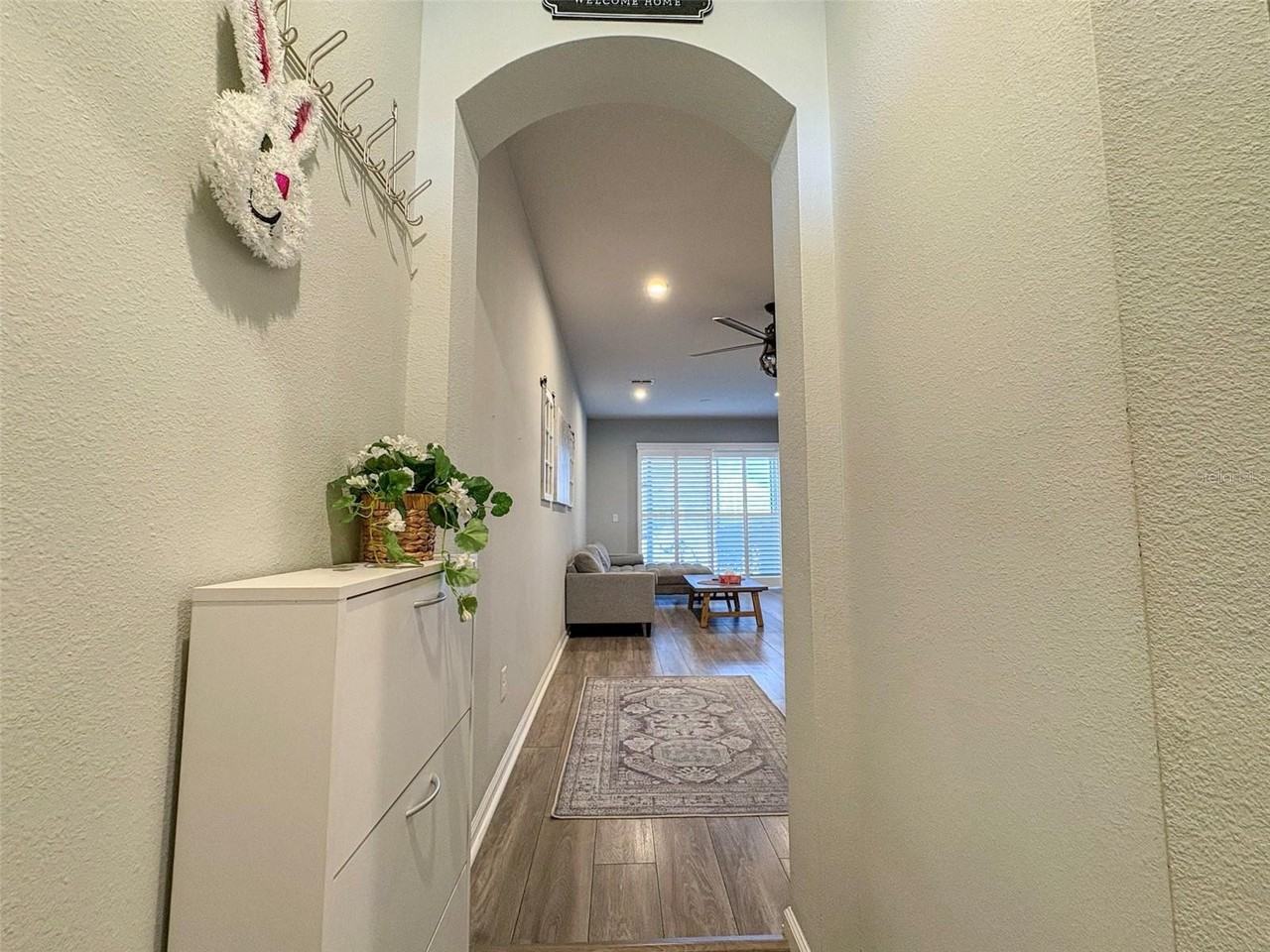 10703 Verawood Dr - Photo 3 of 20