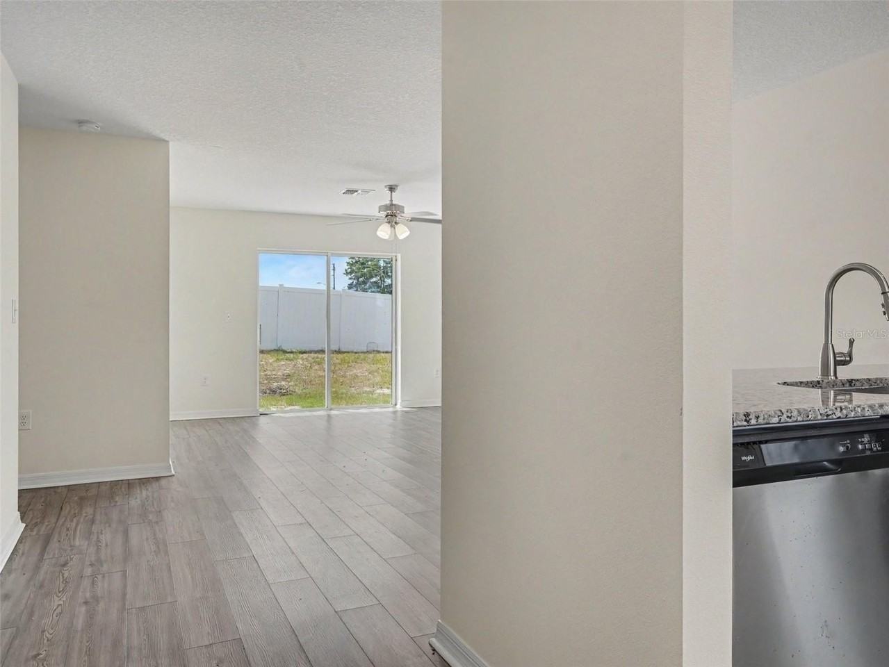 107 Orchid Ct - Photo 2 of 15