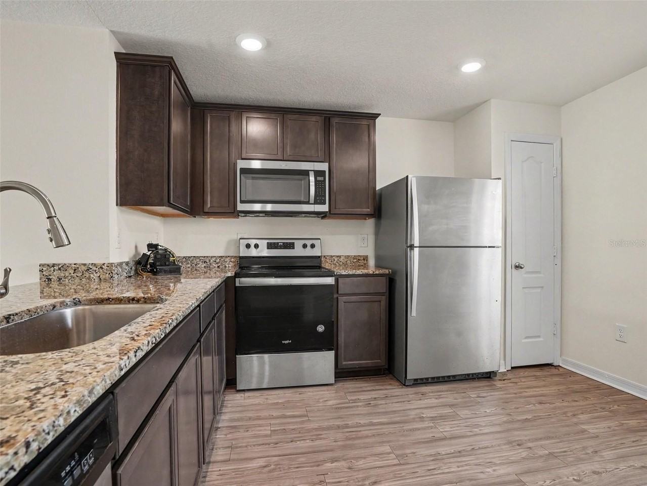 107 Orchid Ct - Photo 6 of 15