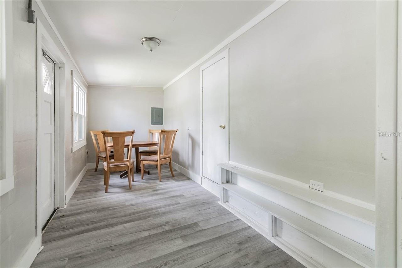 5718 Kenwood Ave - Photo 5 of 12