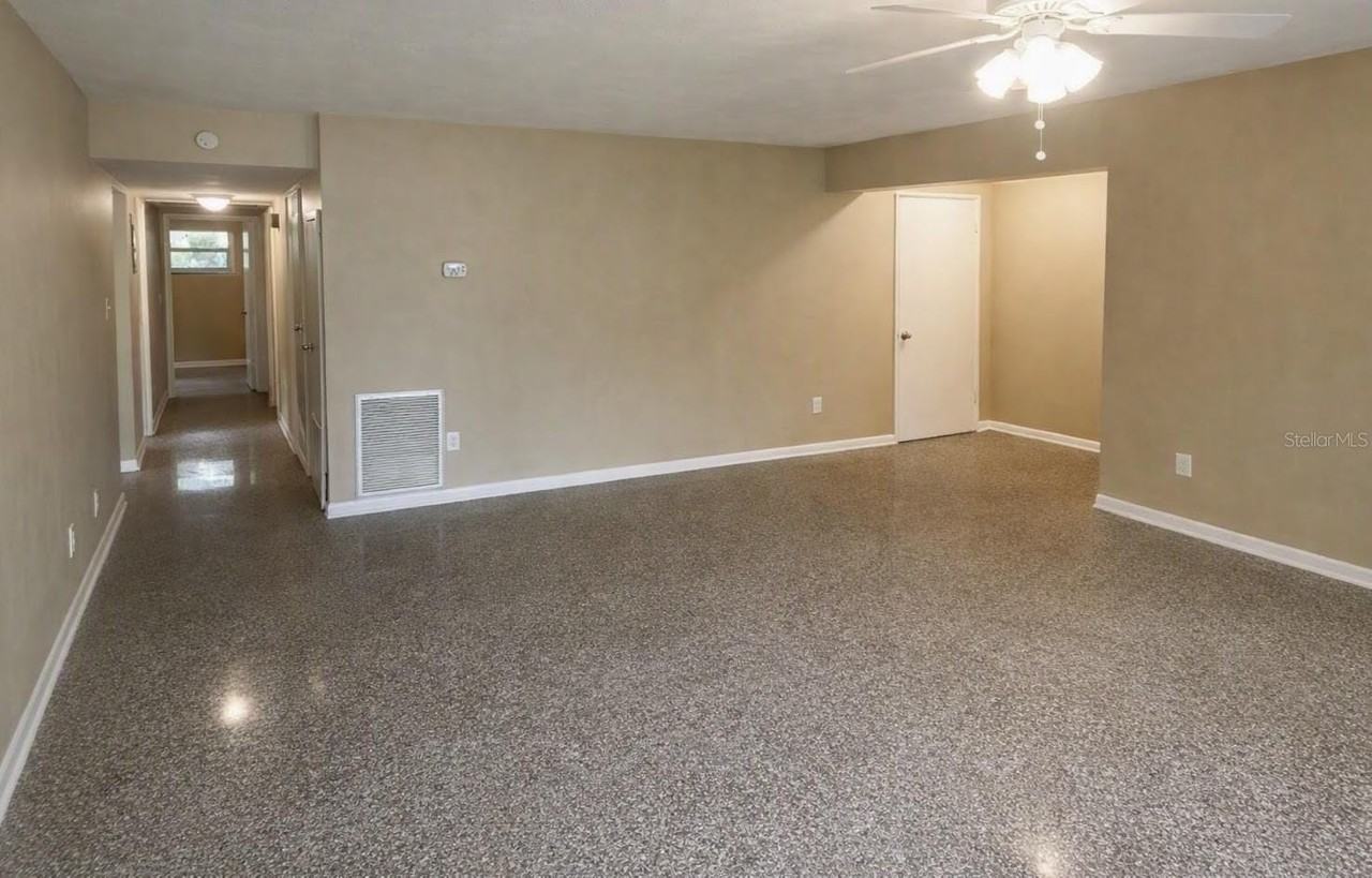 8021 N Ola Ave - Photo 2 of 17
