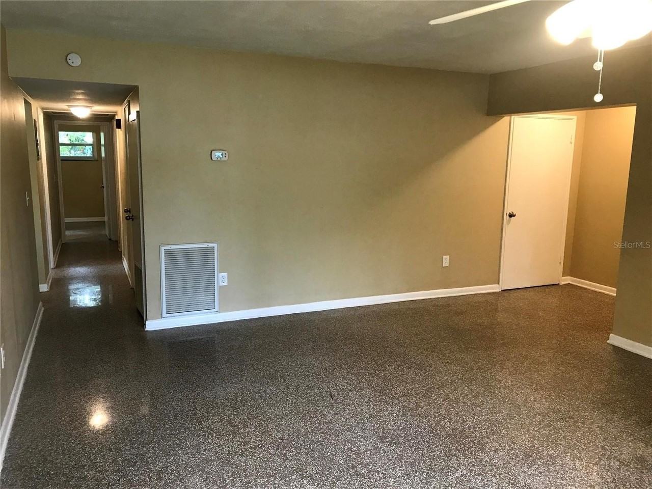 8021 N Ola Ave - Photo 3 of 17