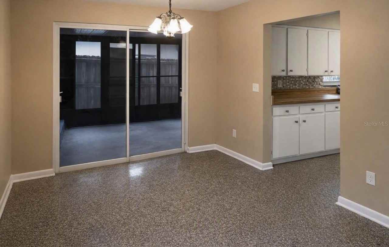 8021 N Ola Ave - Photo 4 of 17