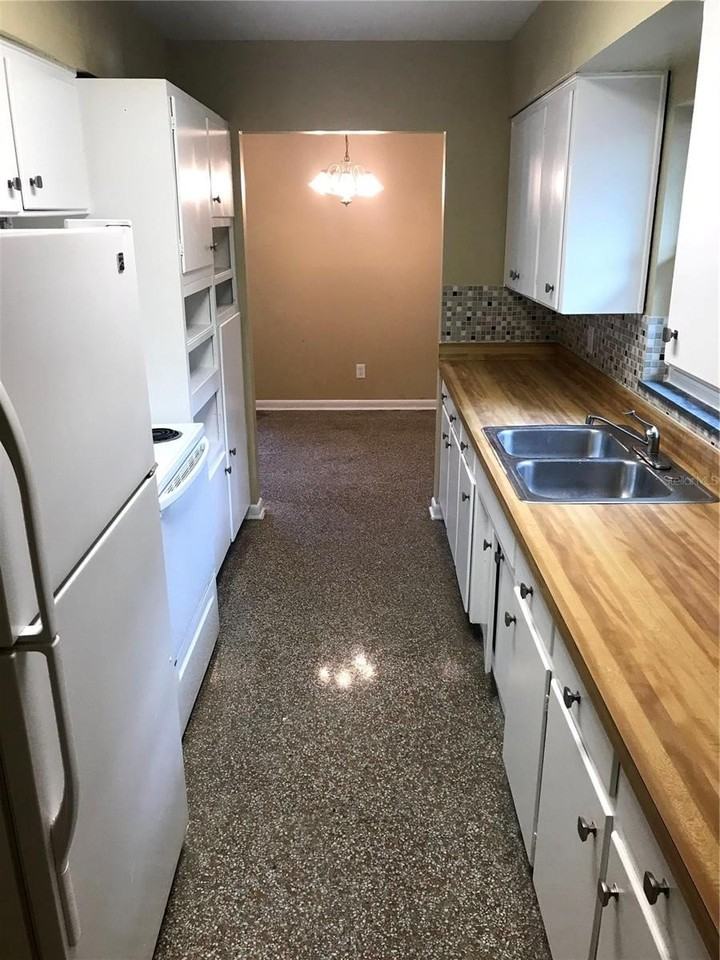 8021 N Ola Ave - Photo 7 of 17