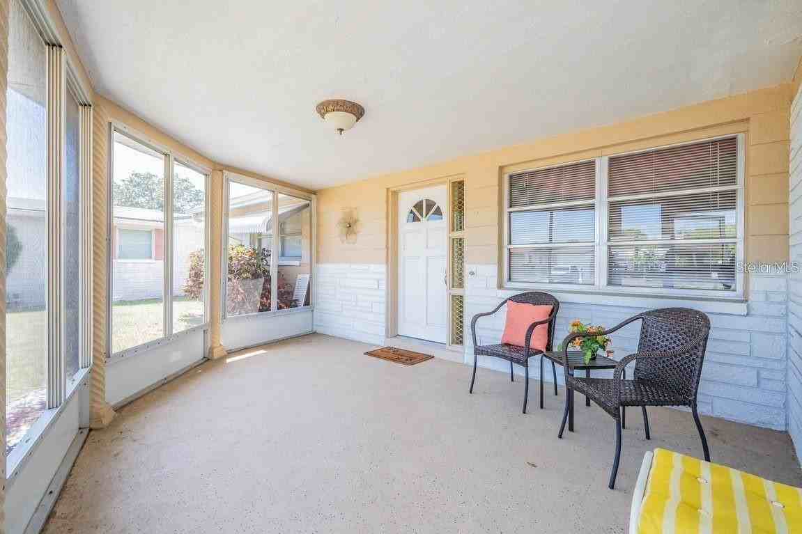 2107 Maureen Dr - Photo 3 of 24