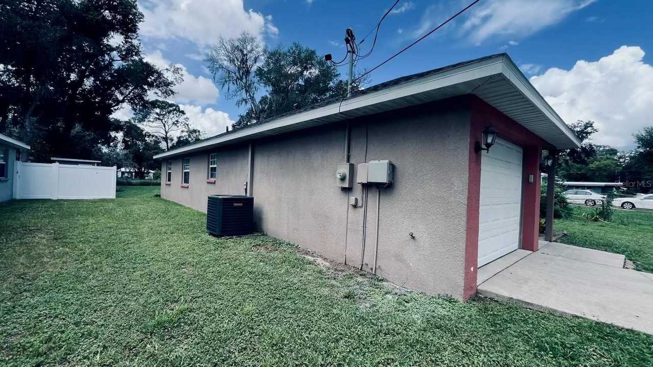 4737 5th St - Photo 5 of 45