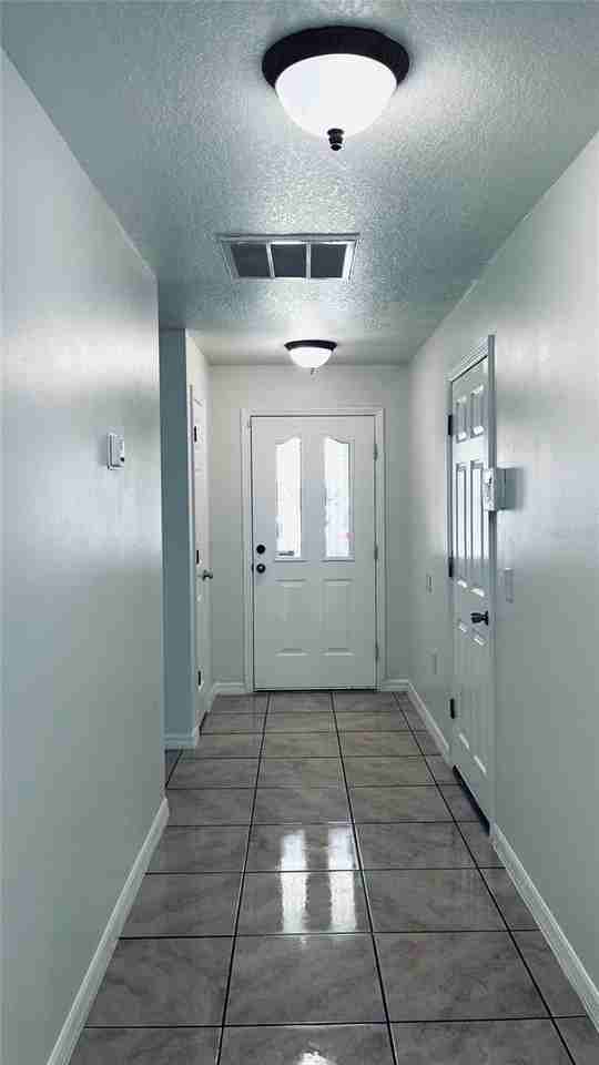4737 5th St - Photo 7 of 45