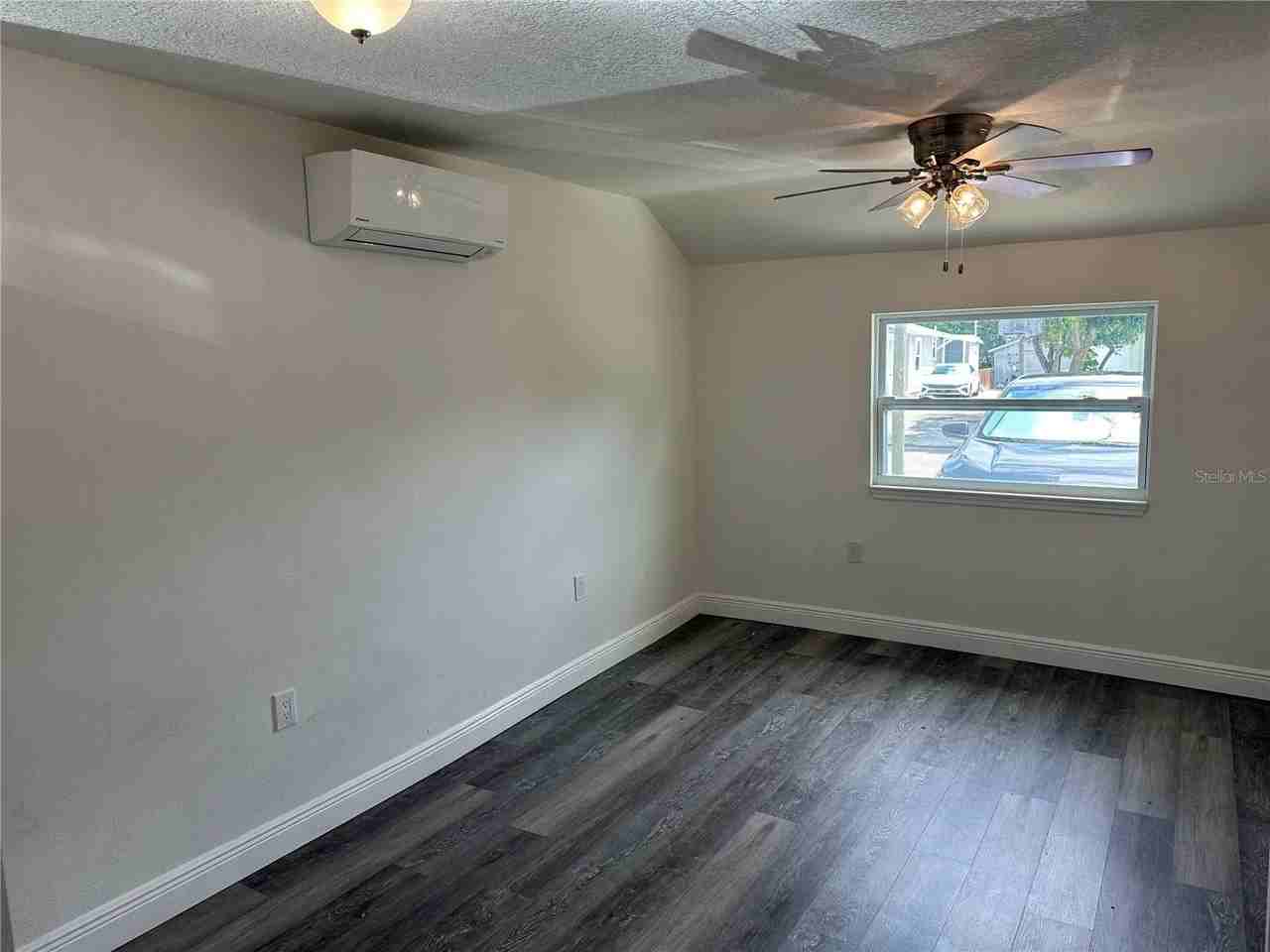 2901 20th St N #B - Photo 3 of 6