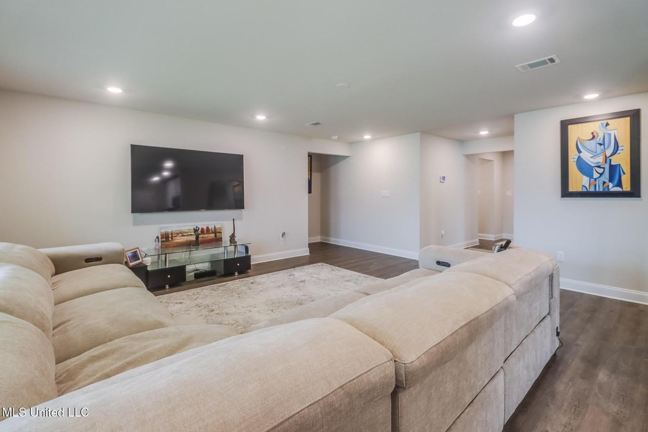 10519 Willow Leaf Dr - Photo 6 of 27