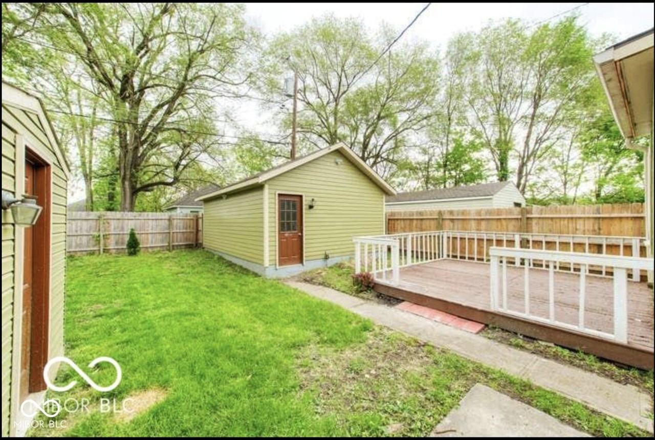 744 Lexington Ave - Photo 2 of 10