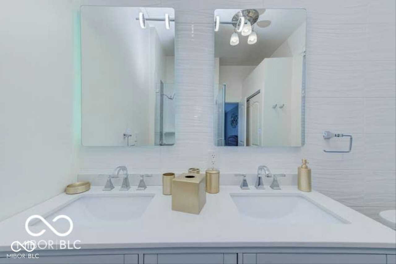 744 Lexington Ave - Photo 6 of 10