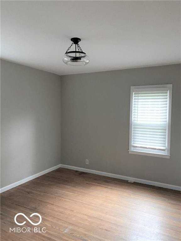 5213 Norwaldo Ave - Photo 4 of 6