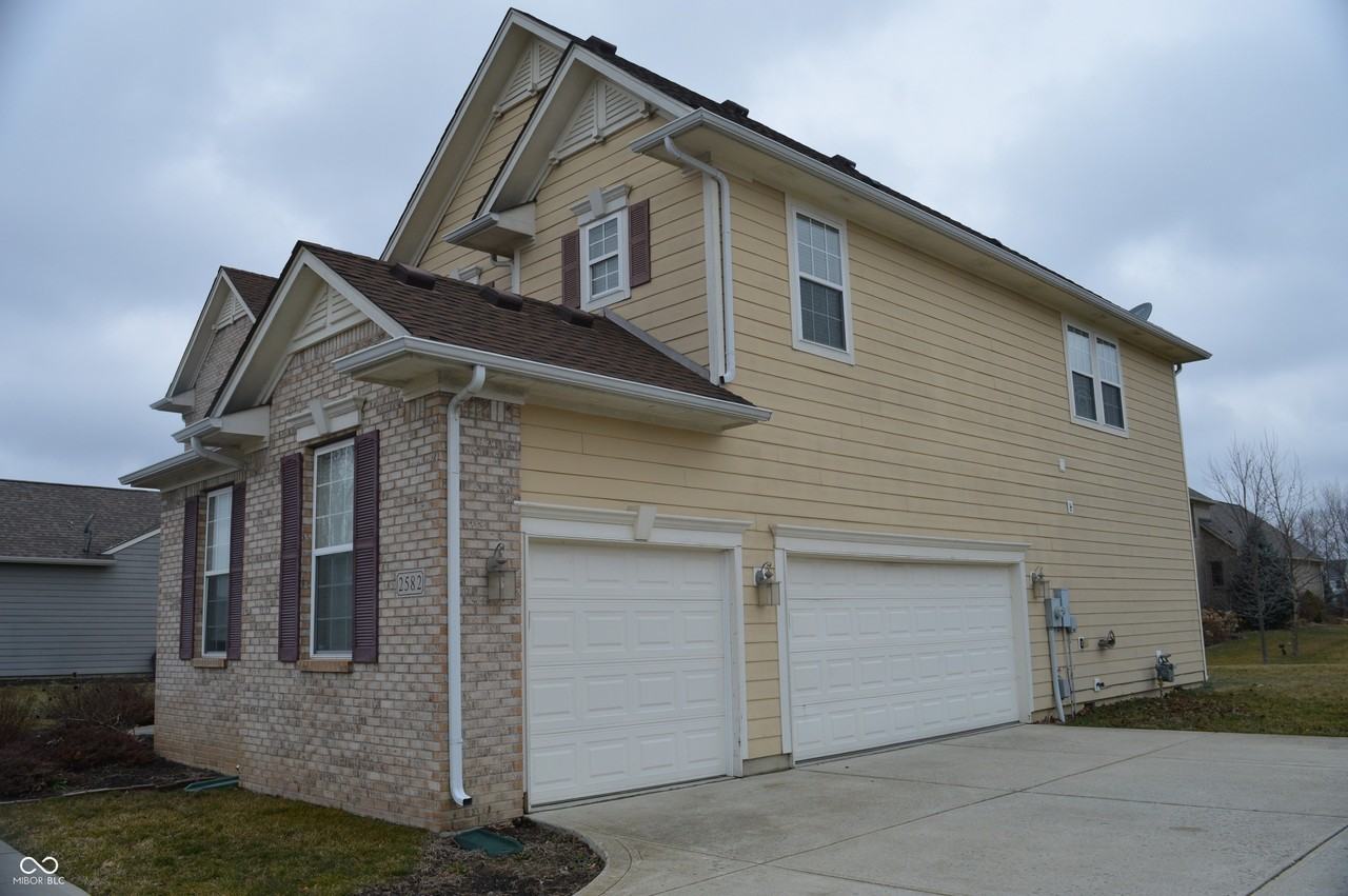 2582 Wineland Creek Dr - Photo 2 of 16