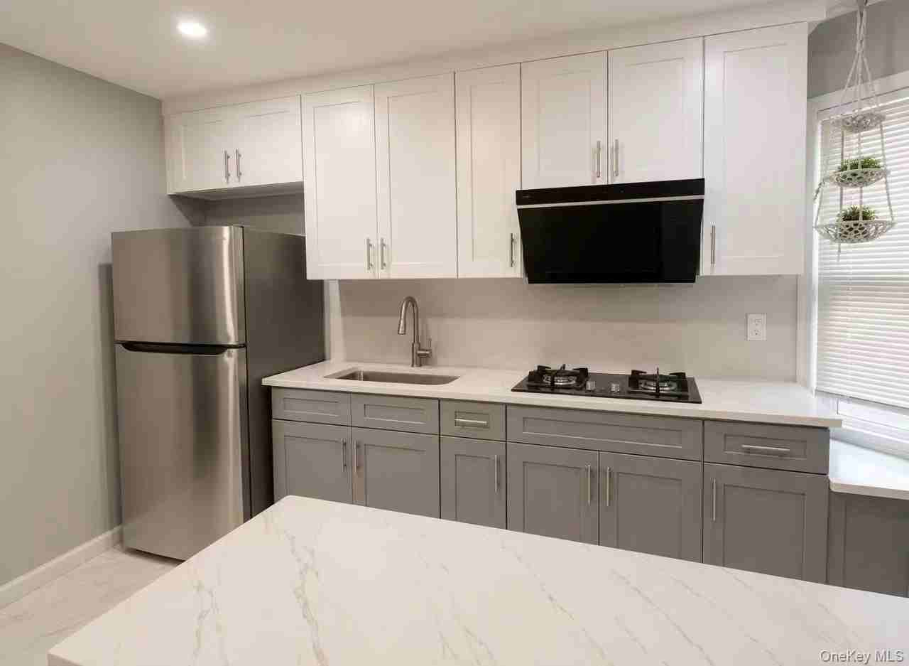 8753 95th St #2F - Photo 3 of 8