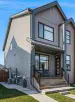 featured image of 125 Seton Terr Se
