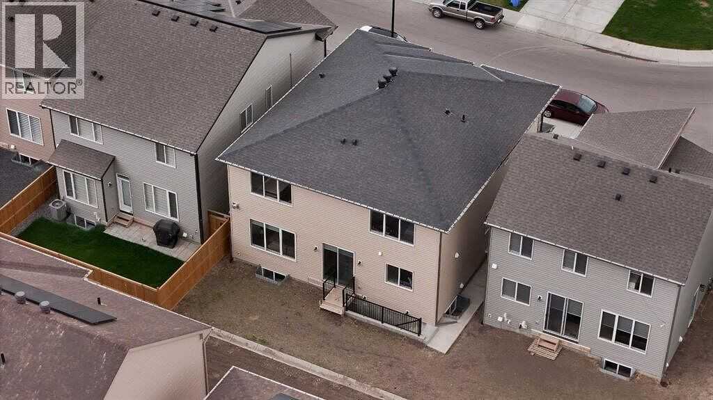 273 Carringwood Close Nw - Photo 4 of 47