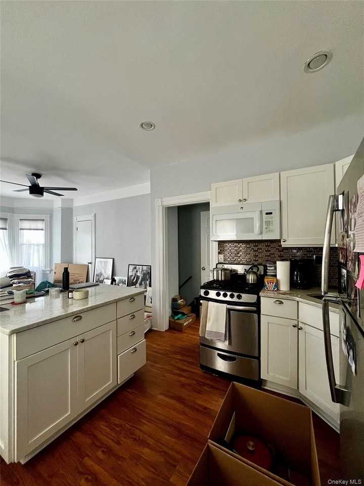 60 Storm St #2S - Photo 4 of 18
