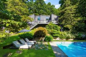 featured image of 33 Dry Pond Rd