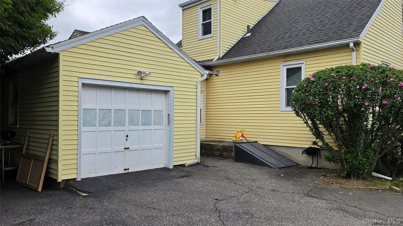 27 Haines Blvd - Photo 3 of 15