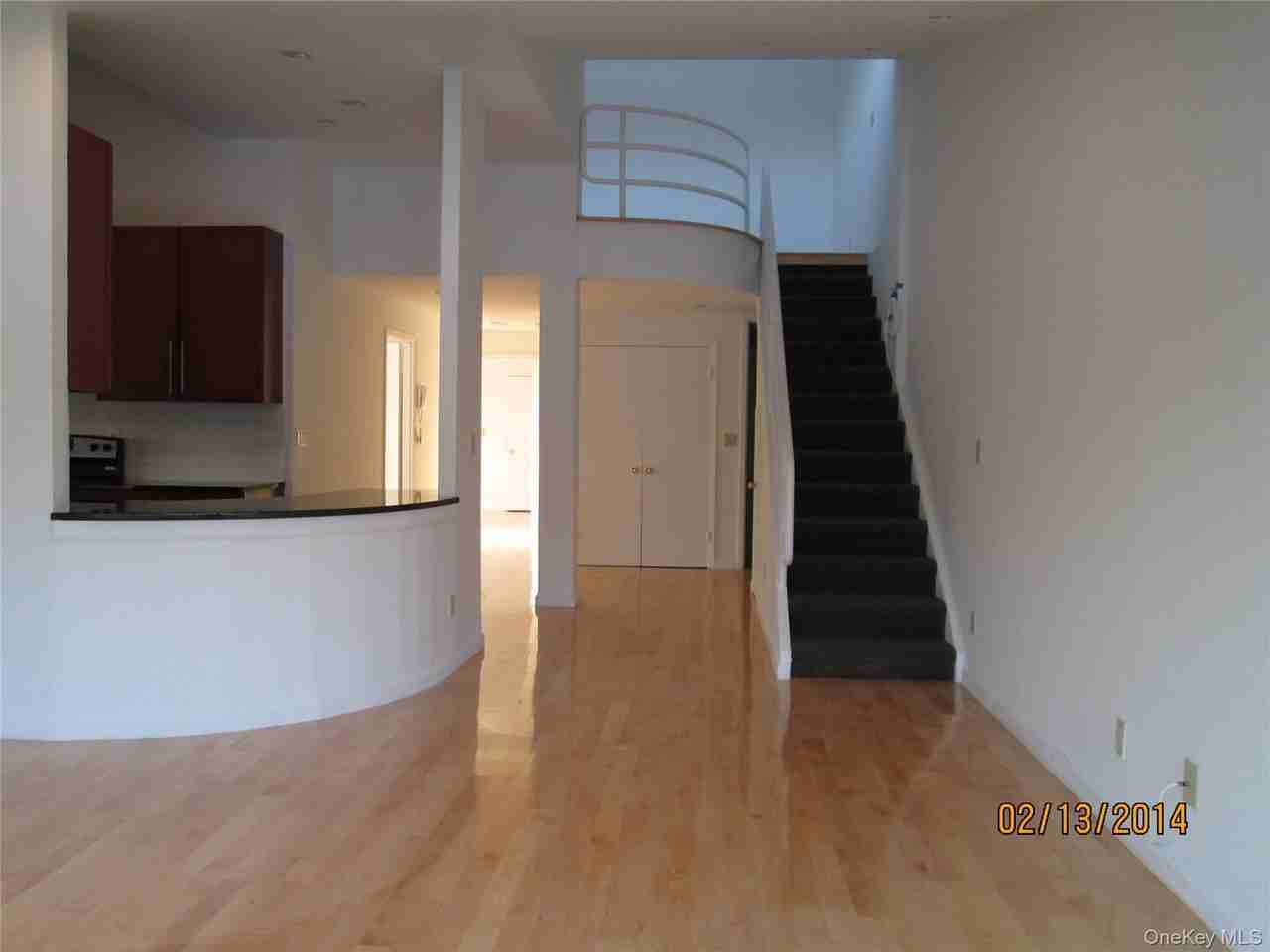 237 Great Neck Rd #4B - Photo 3 of 10
