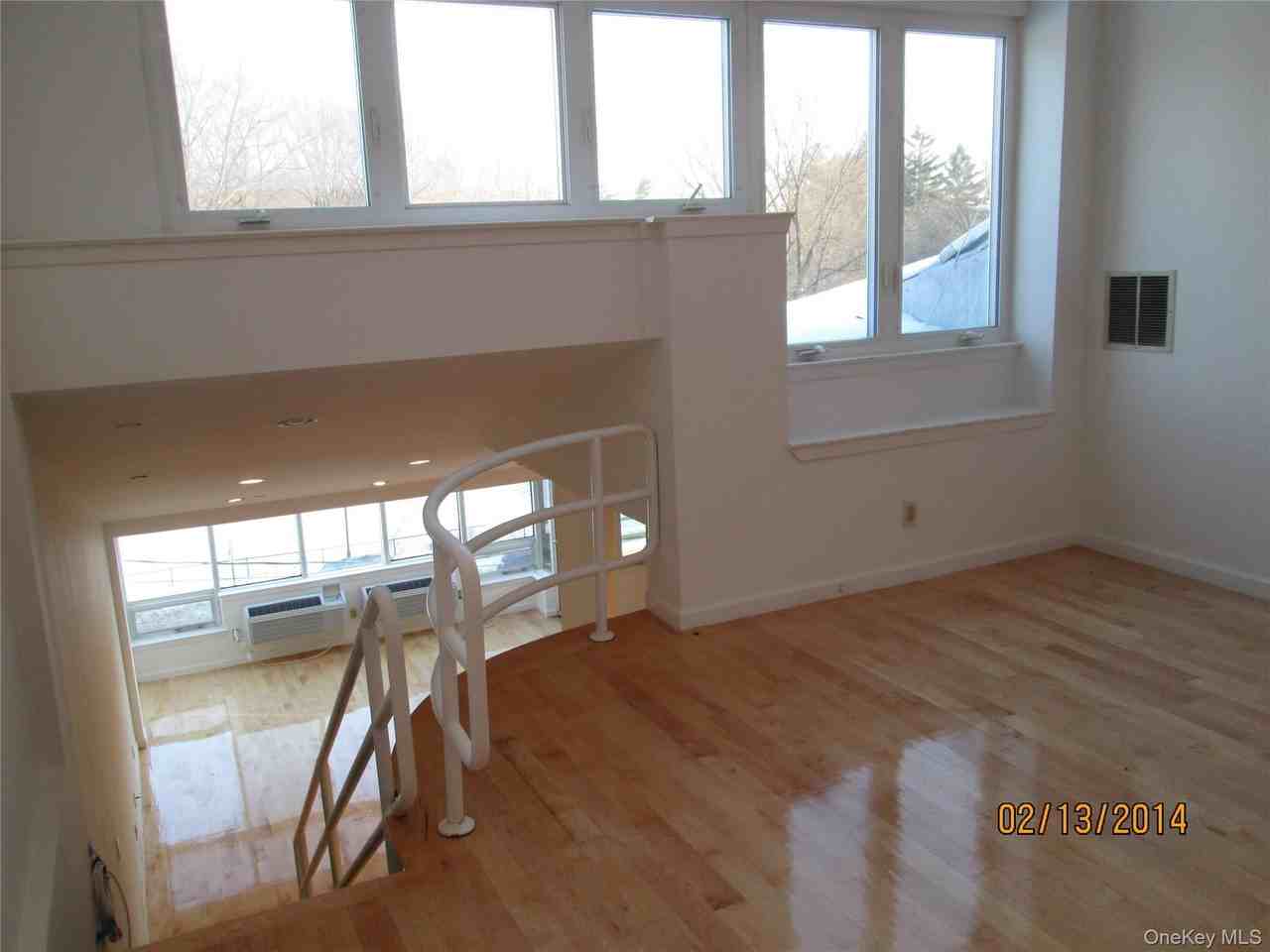237 Great Neck Rd #4B - Photo 7 of 10