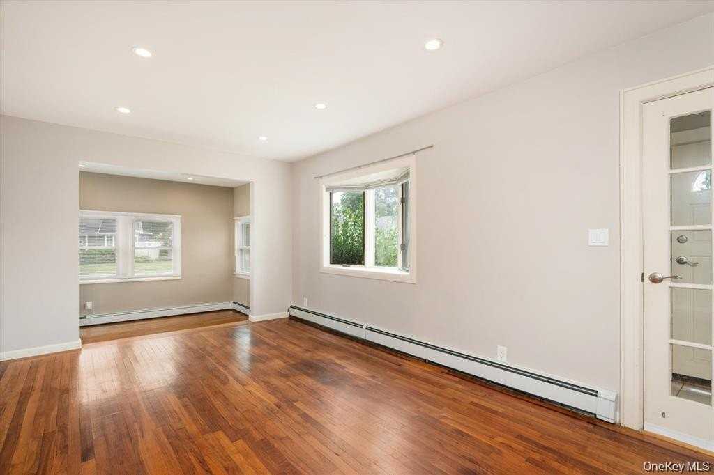 23 Rosebud Ave - Photo 3 of 19